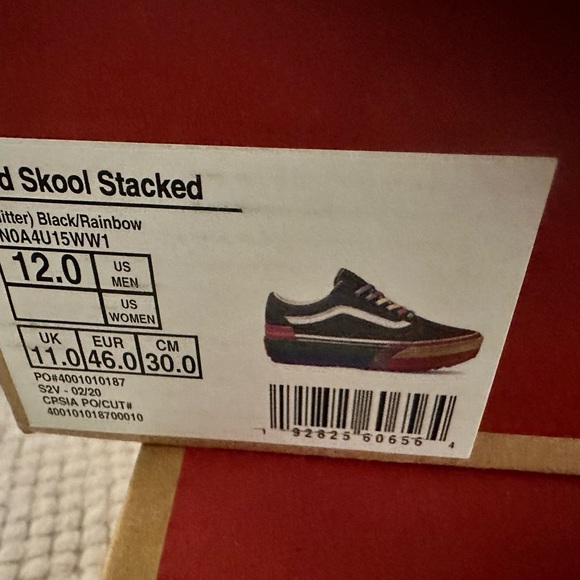 Men’s size 12 platform Vans pride. Limited Edition gently used. Old skool vans - Picture 5 of 5